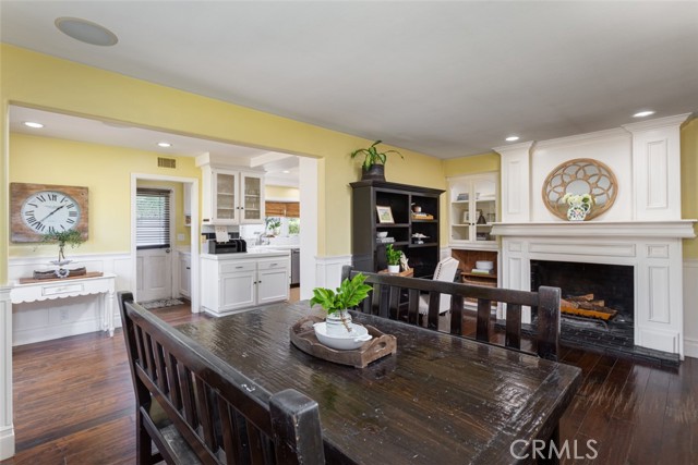 Detail Gallery Image 8 of 43 For 2107 Arbutus St, Newport Beach,  CA 92660 - 4 Beds | 2/1 Baths