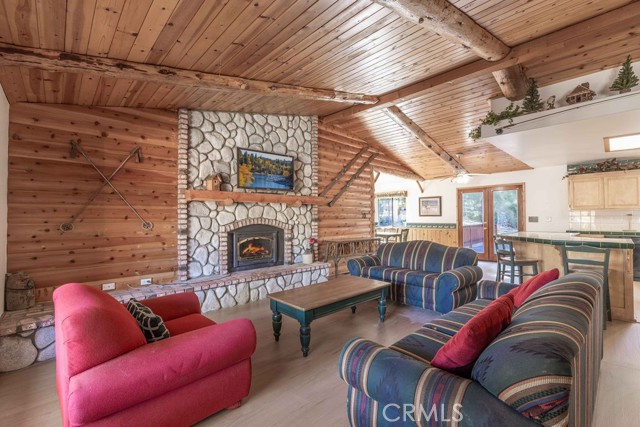 Detail Gallery Image 25 of 46 For 320 Dove Ct, Big Bear Lake,  CA 92315 - 3 Beds | 2 Baths