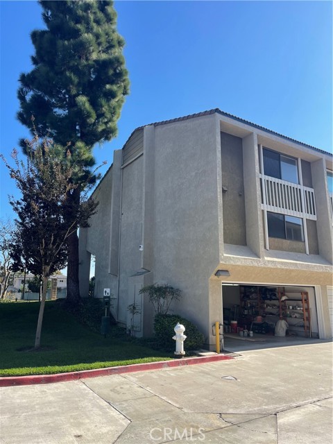 Detail Gallery Image 10 of 10 For 380 W Wilson #E106,  Costa Mesa,  CA 92627 - 3 Beds | 3 Baths