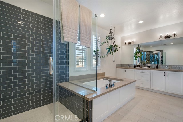 63d9e151 6fa6 4c6c Af8c D80085222a34