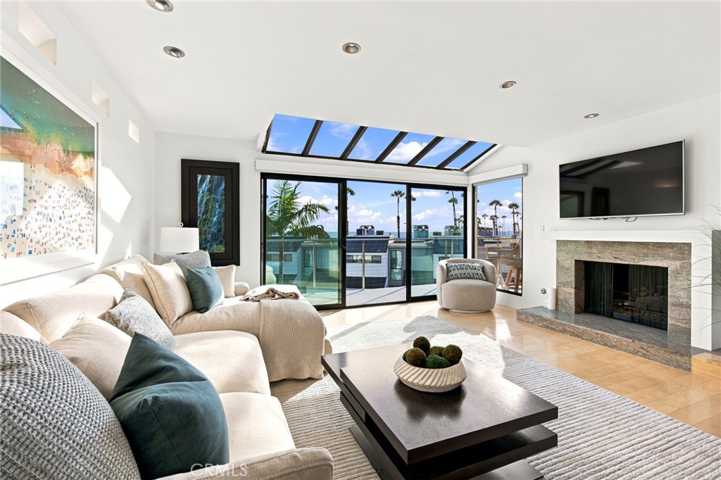 28 Sea Colony Drive