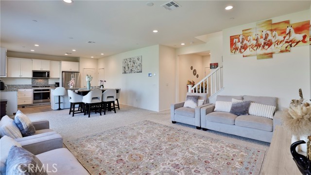 Detail Gallery Image 5 of 46 For 10868 Quarter Horse Ave, Hesperia,  CA 92345 - 3 Beds | 2/1 Baths