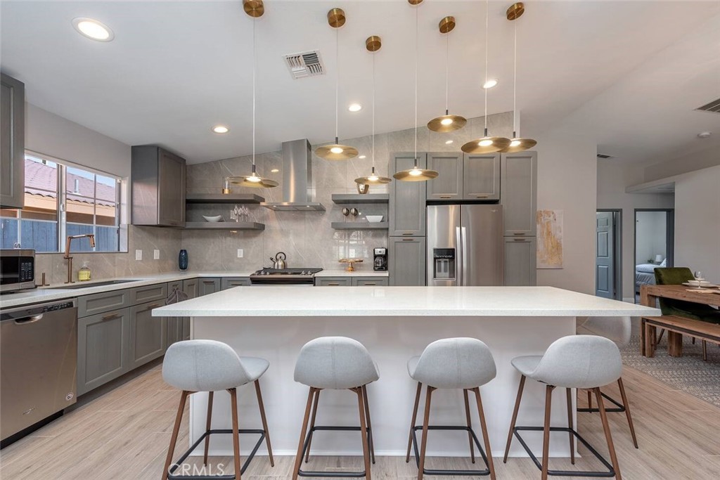 52060 Avenida Rubio