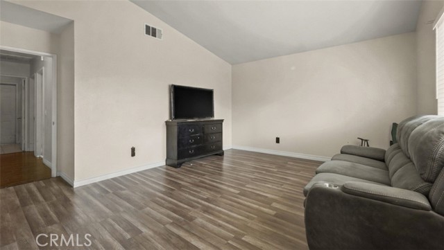 Detail Gallery Image 22 of 28 For 15460 Guava, Victorville,  CA 92394 - 4 Beds | 2 Baths