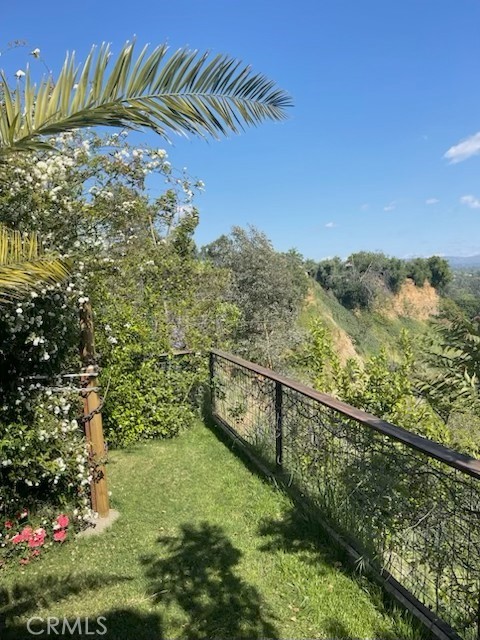 65 Oroview Drive, Oroville CA: https://media.crmls.org/medias/63dda61e-f56b-48f1-bcad-eb3c19bbecfd.jpg