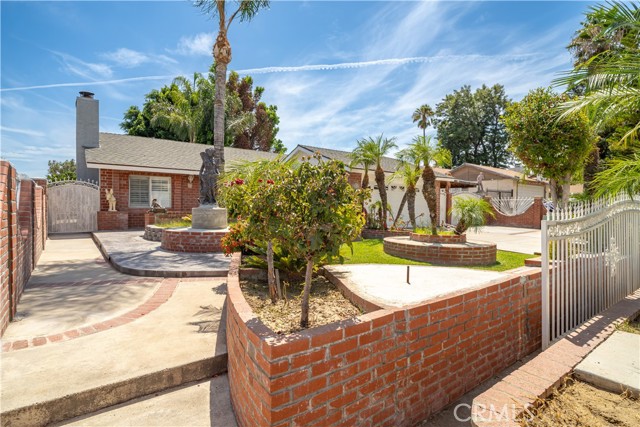 Detail Gallery Image 5 of 44 For 2455 Saint Elmo Dr, San Bernardino,  CA 92410 - 3 Beds | 2 Baths