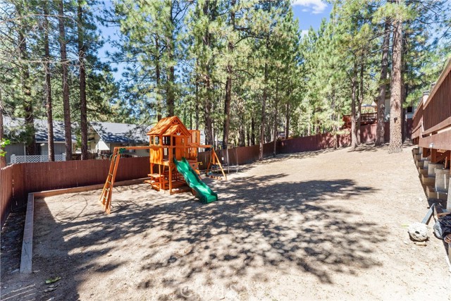 Detail Gallery Image 35 of 69 For 41659 Mockingbird Dr, Big Bear Lake,  CA 92315 - 4 Beds | 2/1 Baths