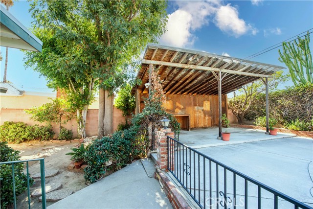 Detail Gallery Image 39 of 42 For 9655 Gothic, North Hills,  CA 91343 - 3 Beds | 2 Baths