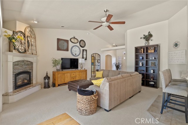 1491 Saratoga Drive, Chico CA: https://media.crmls.org/medias/63df9b15-9f8e-40b3-b570-0fec01ea7478.jpg