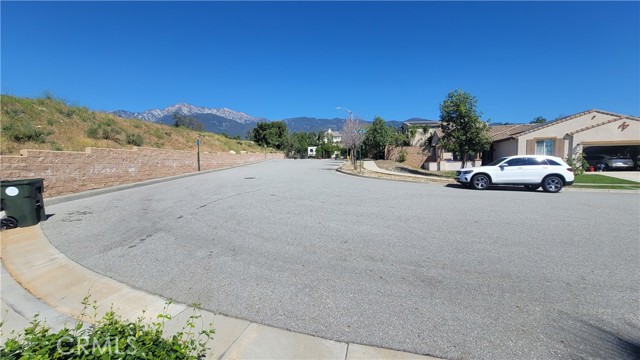 Detail Gallery Image 6 of 22 For 12349 Rodeo #B,  Rancho Cucamonga,  CA 91739 - 1 Beds | 1 Baths