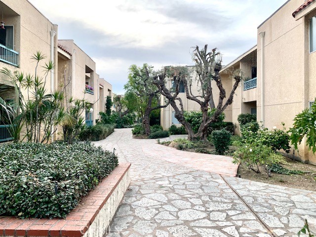 18307 Burbank Boulevard, 82 photo 8