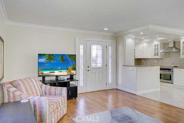 2372 Via Mariposa W, Laguna Woods CA: https://media.crmls.org/medias/63e086fe-a9ad-49fc-bc1d-77504aff497a.jpg