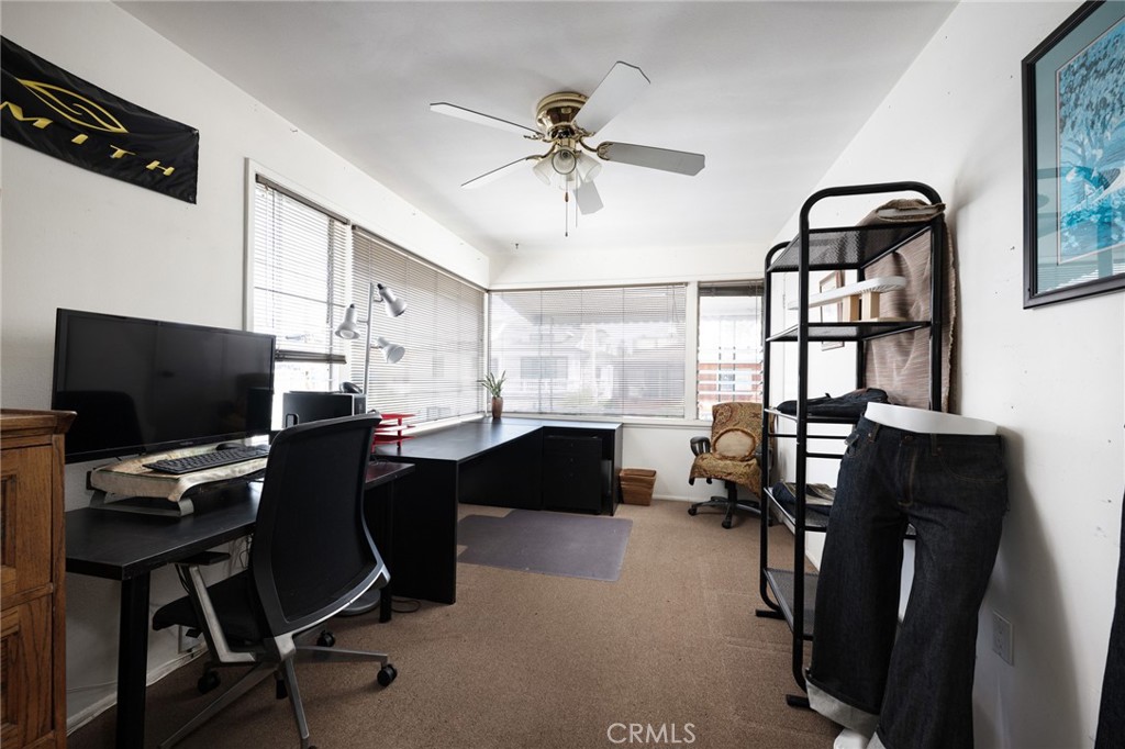https://media.crmls.org/medias/63e0910d-cf63-4108-806a-2d14e4d3641a.jpg?preset=X-Large
