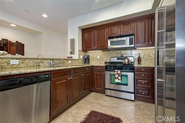 Detail Gallery Image 10 of 44 For 99 Reunion, Irvine,  CA 92603 - 2 Beds | 2 Baths