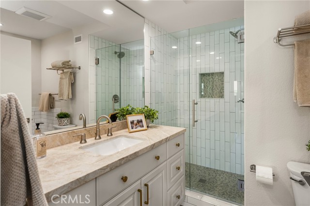 Detail Gallery Image 8 of 66 For 16 Driftwood #24,  Irvine,  CA 92604 - 2 Beds | 2 Baths