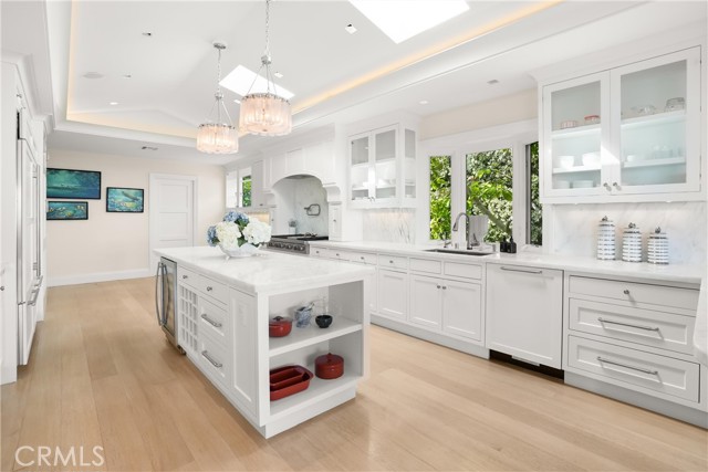 Well Appointed and Bright Throughout Well Appointed and Bright Throughout