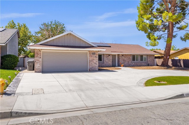 Detail Gallery Image 3 of 32 For 42901 Cinema Ave, Lancaster,  CA 93534 - 4 Beds | 2 Baths