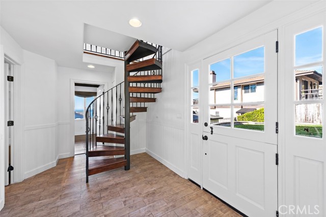2944 TERRY Road, Laguna Beach CA: https://media.crmls.org/medias/63e24e44-8e0f-46e3-8d23-9ad6c80a6bad.jpg