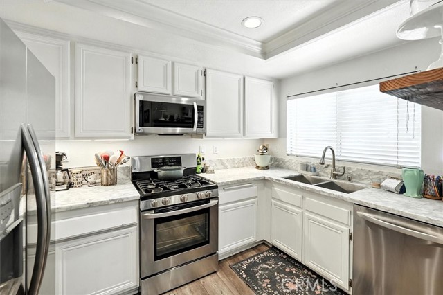 25250 Steinbeck Avenue, Stevenson Ranch CA: https://media.crmls.org/medias/63e3f900-7b92-4b01-98c6-96a455ae0ddd.jpg