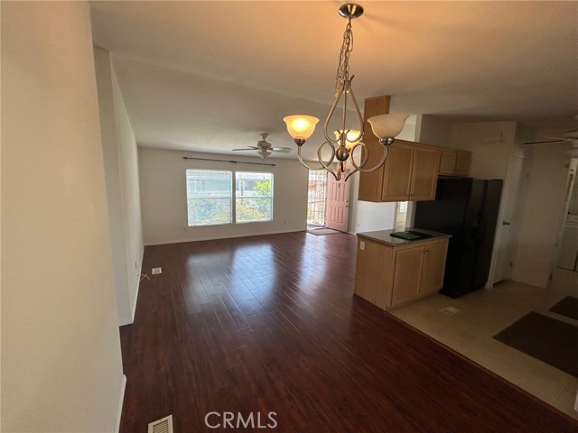 Detail Gallery Image 8 of 21 For 24 Gitana, Camarillo,  CA 93012 - 3 Beds | 2 Baths