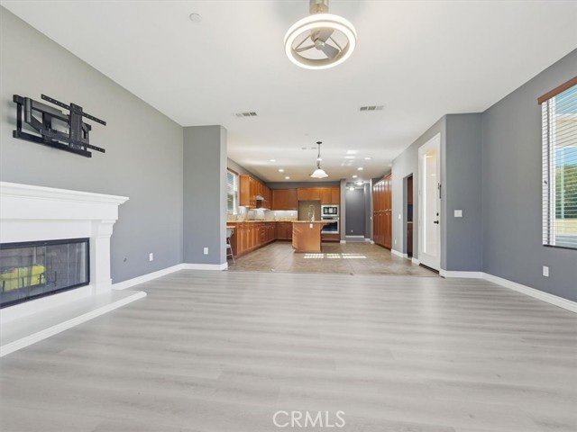 Detail Gallery Image 11 of 60 For 2947 Gilbert Ave, Corona,  CA 92881 - 6 Beds | 4/1 Baths