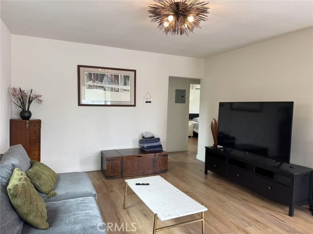 Detail Gallery Image 7 of 9 For 951 E Elma St, Ontario,  CA 91764 - 4 Beds | 2 Baths