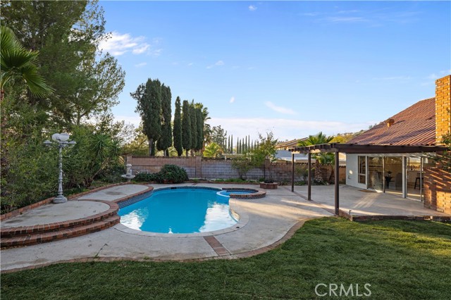 Detail Gallery Image 45 of 49 For 18838 Cabral, Canyon Country,  CA 91351 - 4 Beds | 3 Baths