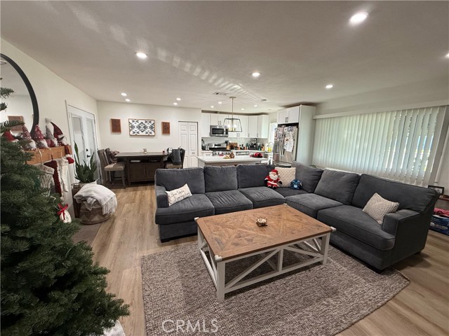 Detail Gallery Image 4 of 17 For 12042 Hackamore Rd, Garden Grove,  CA 92840 - 3 Beds | 2 Baths