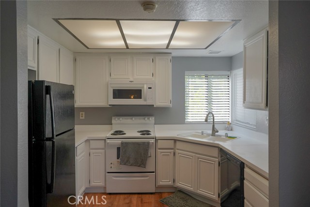 Detail Gallery Image 7 of 19 For 22719 Lakeway Dr #400,  Diamond Bar,  CA 91765 - 2 Beds | 1 Baths