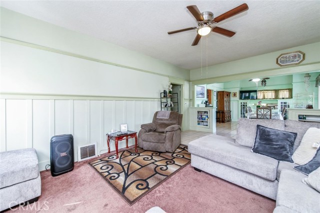 Detail Gallery Image 5 of 34 For 406 E Walnut, Santa Ana,  CA 92701 - – Beds | – Baths