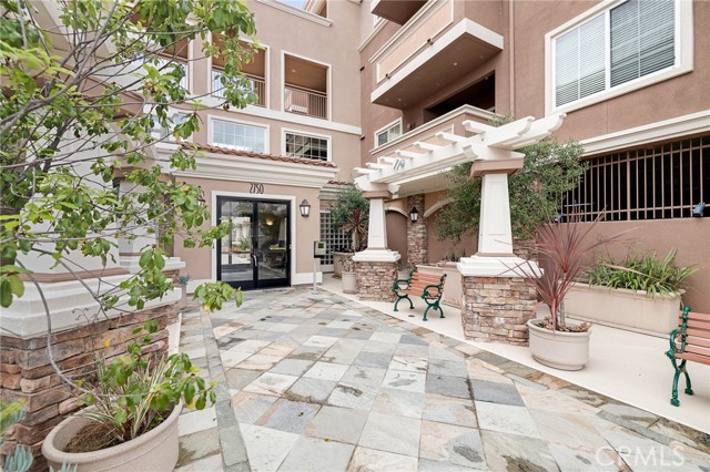 2750 ARTESIA BLVD, Redondo Beach, California 90278, 2 Bedrooms Bedrooms, ,2 BathroomsBathrooms,Residential,Sold,ARTESIA BLVD,SB23099709