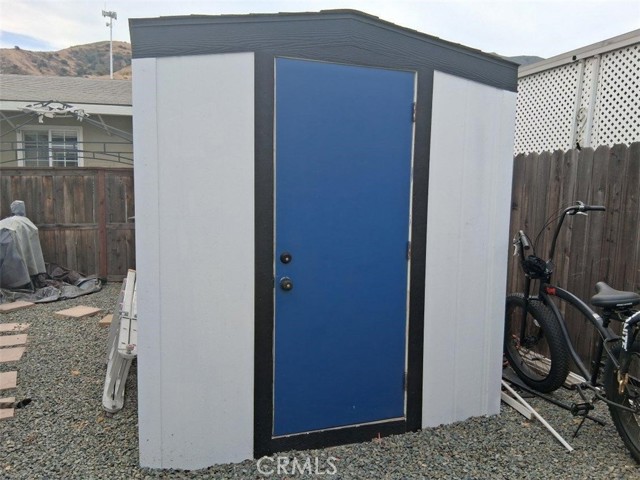 4901 Green River, Corona CA: https://media.crmls.org/medias/63e6b5f2-0987-48e1-844c-172b5671165d.jpg