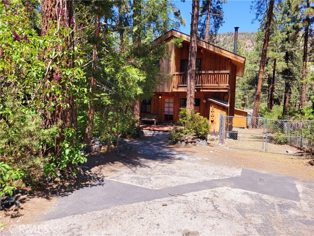 Detail Gallery Image 1 of 72 For 1680 Betty St, Wrightwood,  CA 92397 - 3 Beds | 2/1 Baths