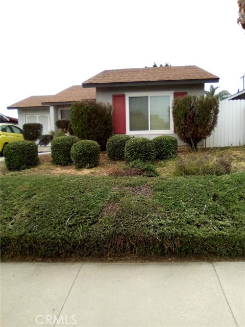 324 Guiberson Street, Santa Paula CA: https://media.crmls.org/medias/63e78a6e-973a-42c6-9772-72113c7a73f1.jpg