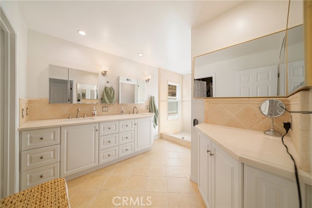 Detail Gallery Image 35 of 67 For 24224 Creekside Dr, Newhall,  CA 91321 - 5 Beds | 3 Baths