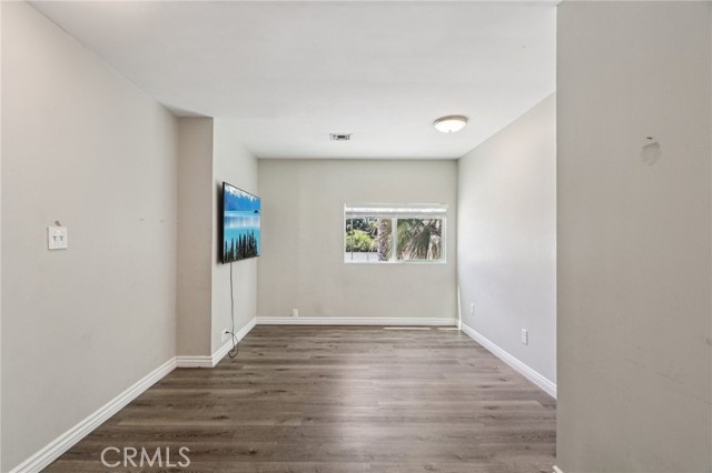 Detail Gallery Image 15 of 51 For 17043 Celtic St, Granada Hills,  CA 91344 - 4 Beds | 3 Baths