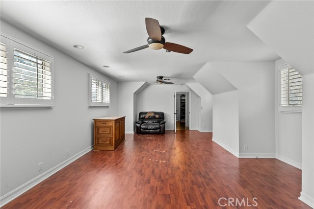 26675 MacMillan Ranch Road, Canyon Country CA: https://media.crmls.org/medias/63e7e7e8-e0fc-40fc-b4d1-7fb035ea3246.jpg