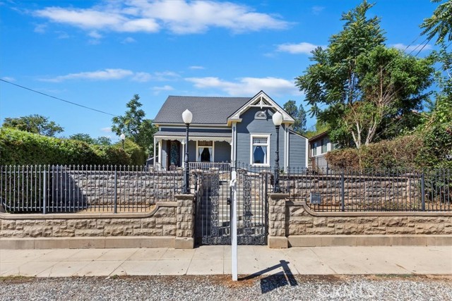 3820 Ridge Road, Riverside CA: https://media.crmls.org/medias/63e7f558-ad3d-4576-b6b7-e894fec2a2cf.jpg
