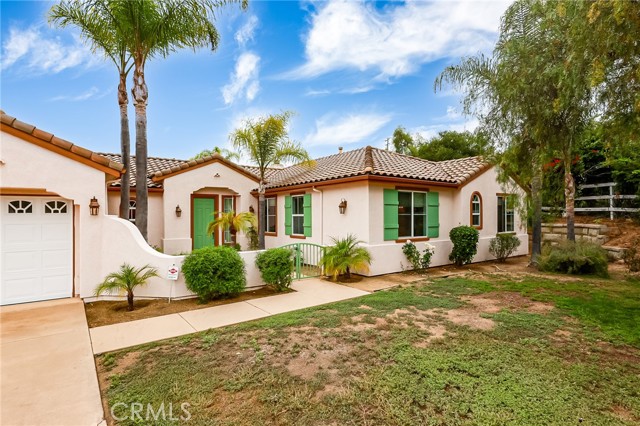 731 Oak Glade Drive, Fallbrook CA: https://media.crmls.org/medias/63e8ce65-1db6-441f-aae6-2e183e1c7e8c.jpg