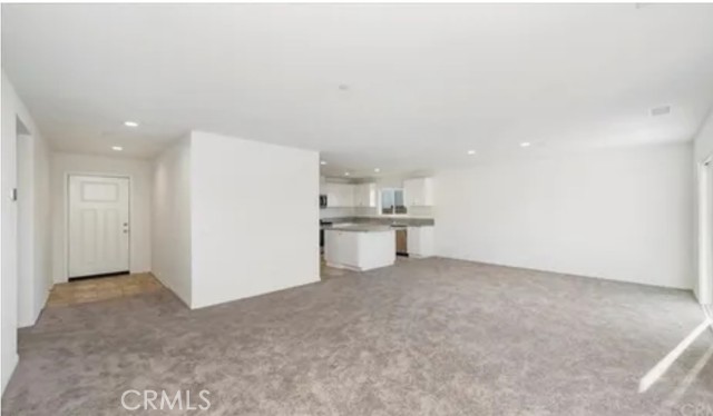 13833 RAVEN ST, Victorville CA: https://media.crmls.org/medias/63e94d66-b8b6-4c15-8c19-92ae48e2c470.jpg