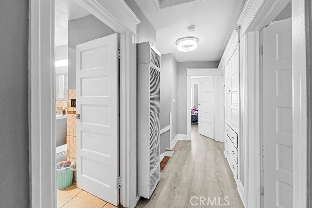 1665 Arlington Avenue, Los Angeles CA: https://media.crmls.org/medias/63e9e019-d7c0-458c-b15f-57e5cf33c08c.jpg