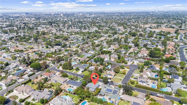 12172 Woodlawn Avenue, North Tustin CA: https://media.crmls.org/medias/63ea28c6-1aec-4bd2-8a9d-46218ca02d1c.jpg