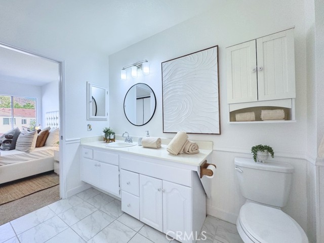 Detail Gallery Image 15 of 28 For 582 via Colinas, Thousand Oaks,  CA 91362 - 2 Beds | 2 Baths