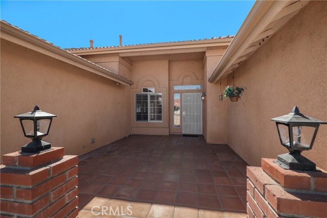 Detail Gallery Image 3 of 42 For 1959 Seven Hills Dr, Hemet,  CA 92545 - 3 Beds | 2 Baths