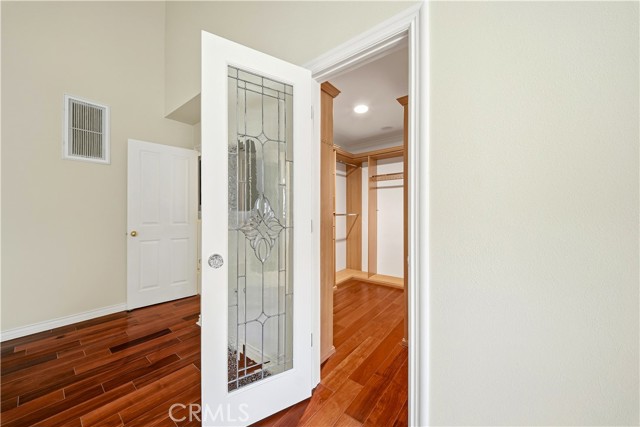 21500 Califa, 141 photo 24