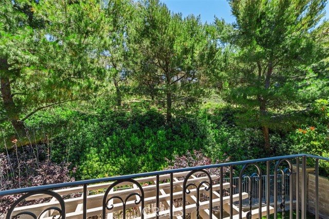 34 Tall Hedge, Irvine CA: https://media.crmls.org/medias/63ebca5f-5e38-4297-b88f-9c874953b3ad.jpg