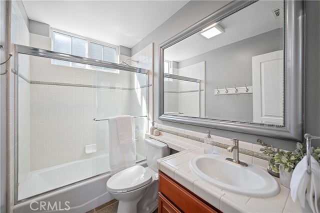 221 Silver Oak Drive, Paso Robles CA: https://media.crmls.org/medias/63ec0c27-3b64-4124-8699-cdd5600e4e5e.jpg