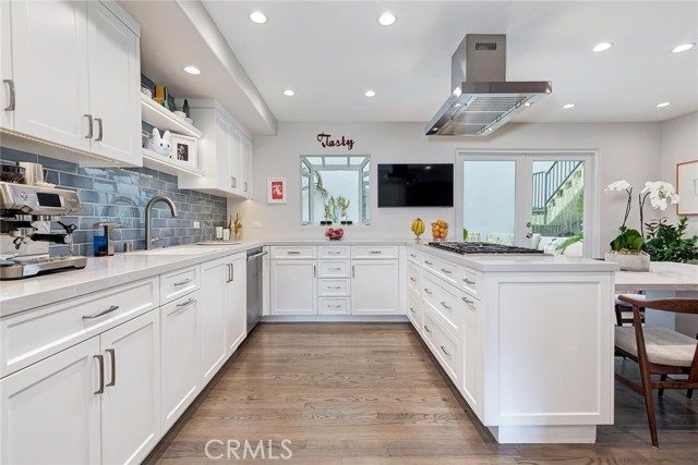 Detail Gallery Image 5 of 25 For 8374 Yucca Trl, Los Angeles,  CA 90046 - 4 Beds | 3/1 Baths