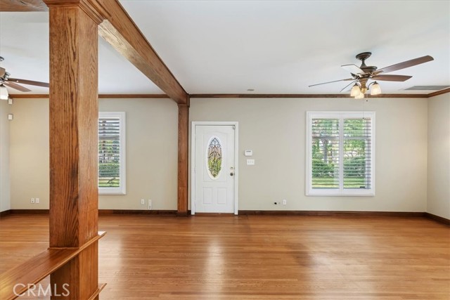 1350 E Chase Drive, Corona CA: https://media.crmls.org/medias/63ecc7fa-9a5b-4db6-8bf1-ea5751e98ebb.jpg