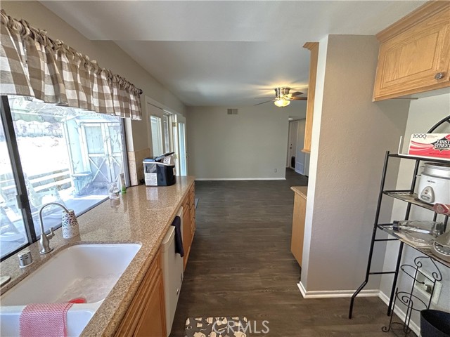 12225 Lester Court, Chino CA: https://media.crmls.org/medias/63ed2962-52f7-4812-bd8a-373341ce681e.jpg